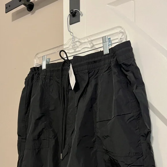 NWT XXL American Eagle Black Windbreaker Hi-Rise Joggers - Picture 2 of 5